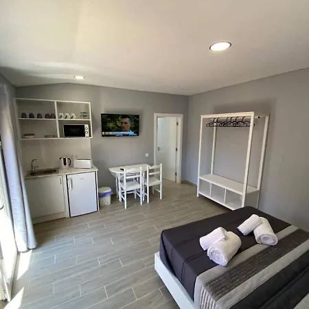 Cantinho Do Sol לוריניה